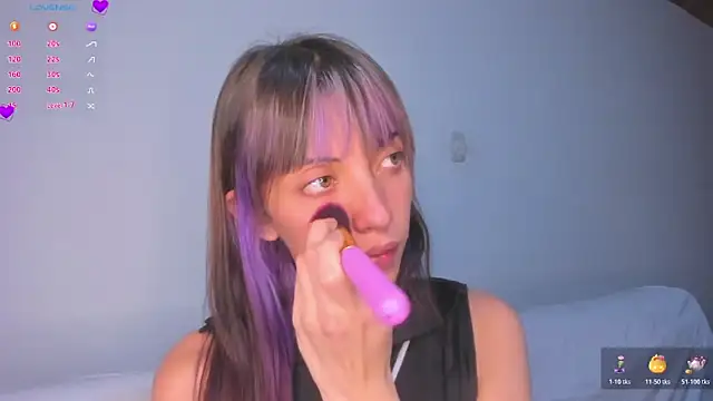 Snapshot of MiaGoth_ chatting on November 15, 2025, 1:58 am MiaGoth online show from November 15, 2025, 1:58 am