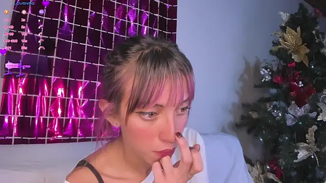 Snapshot of MiaGoth_ chatting on December 20, 2025, 12:51 am MiaGoth online show from December 20, 2025, 12:51 am