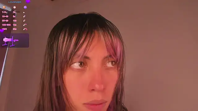 Snapshot of MiaGoth_ chatting on January 11, 2026, 9:42 pm MiaGoth online show from January 11, 2026, 9:42 pm