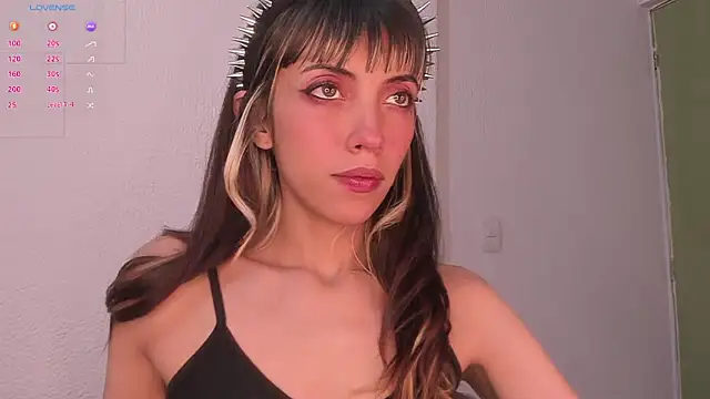 Snapshot of MiaGoth_ chatting on February 18, 2026, 3:02 am MiaGoth online show from February 18, 2026, 3:02 am