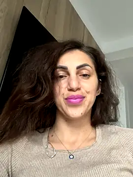 EmaSkyes online show from October 15, 2025, 6:57 am