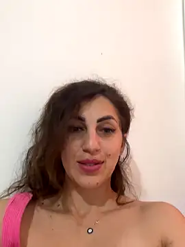 EmaSkyes online show from November 4, 2025, 7:18 am