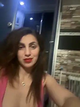 EmaSkyes online show from November 11, 2025, 7:36 pm