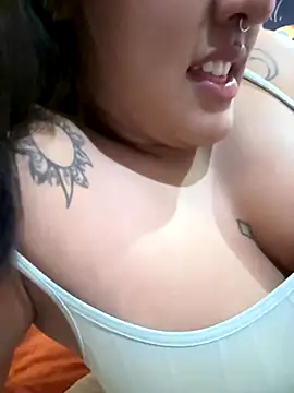 Snapshot of pawmistry chatting on December 5, 2025, 8:05 pm pawmistry online show from December 5, 2025, 8:05 pm