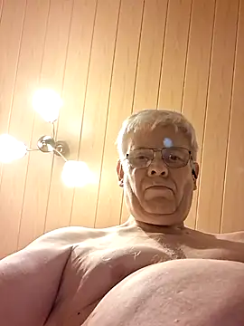 Mannauslwl57 online show from August 8, 2026, 3:30 am