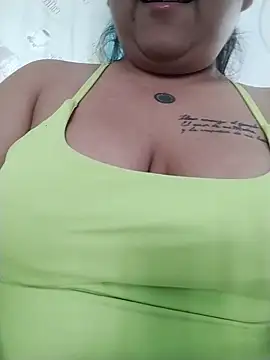 Snapshot of EmpaticBolillo chatting on February 12, 2026, 7:53 pm EmpaticBolillo online show from February 12, 2026, 7:53 pm