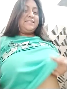 Snapshot of EmpaticBolillo chatting on February 21, 2026, 5:14 pm EmpaticBolillo online show from February 21, 2026, 5:14 pm