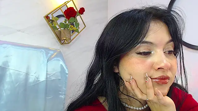 Snapshot of _Rouse_v chatting on February 4, 2025, 1:38 pm Rouse v online show from February 4, 2025, 1:38 pm