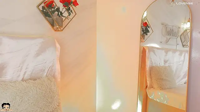 Snapshot of _Rouse_v chatting on September 26, 2025, 2:10 pm Rouse v online show from September 26, 2025, 2:10 pm