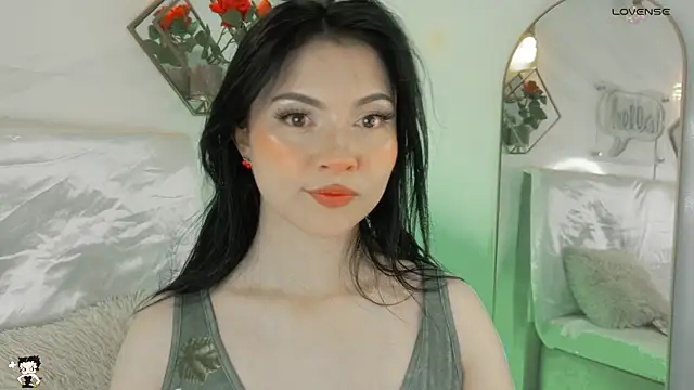 Snapshot of _Rouse_v chatting on October 5, 2025, 1:53 pm Rouse v online show from October 5, 2025, 1:53 pm