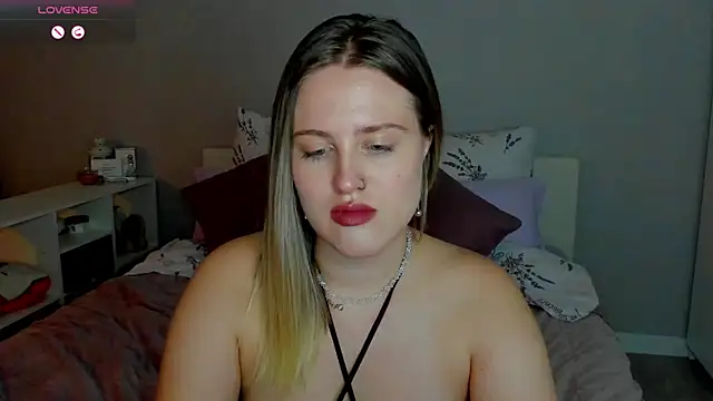 Snapshot of _Sarah_Soul_ chatting on October 13, 2025, 12:27 pm Sarah Soul online show from October 13, 2025, 12:27 pm