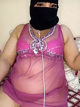 Snapshot of MerriamxHot chatting on March 18, 2025, 9:21 pm MerriamxHot online show from March 18, 2025, 9:21 pm