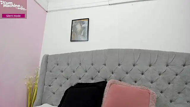 Snapshot of Valesskahall chatting on October 30, 2025, 12:17 pm Valesskahall online show from October 30, 2025, 12:17 pm