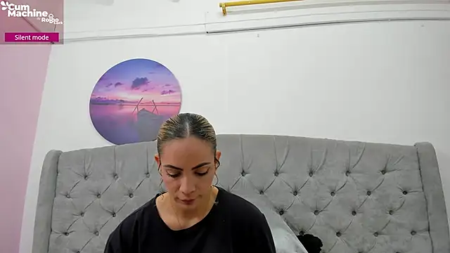 Snapshot of Valesskahall chatting on November 7, 2025, 12:27 pm Valesskahall online show from November 7, 2025, 12:27 pm