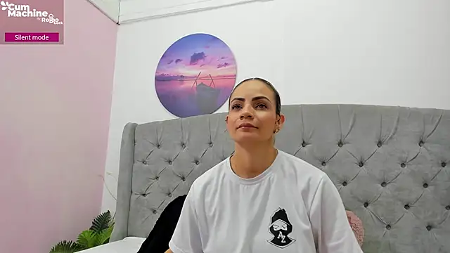 Snapshot of Valesskahall chatting on November 11, 2025, 12:16 pm Valesskahall online show from November 11, 2025, 12:16 pm