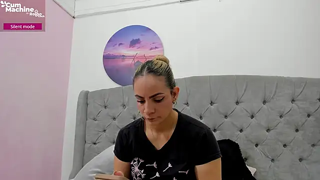 Snapshot of Valesskahall chatting on November 18, 2025, 11:58 am Valesskahall online show from November 18, 2025, 11:58 am