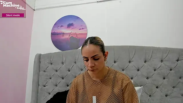 Snapshot of Valesskahall chatting on November 19, 2025, 11:54 am Valesskahall online show from November 19, 2025, 11:54 am