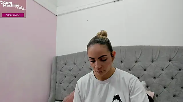 Snapshot of Valesskahall chatting on November 30, 2025, 12:09 pm Valesskahall online show from November 30, 2025, 12:09 pm