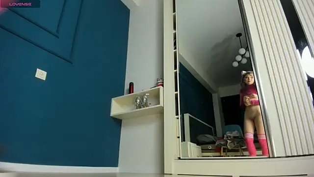 Xiao Mei  online show from December 23, 2024, 5:28 am