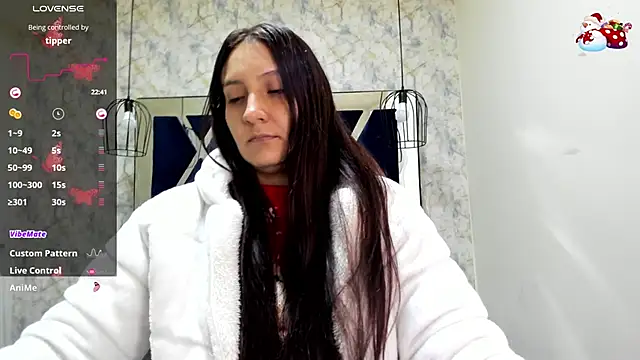  alaia collway  online show from December 12, 2024, 11:40 am