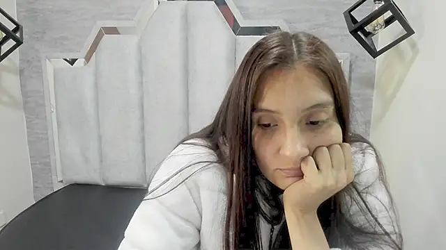  alaia collway  online show from March 10, 2025, 11:53 am