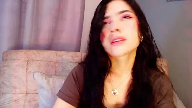 adara johnson   online show from September 22, 2025, 11:45 am