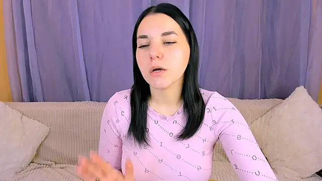 Snapshot of Kate_Ree chatting on January 13, 2026, 5:57 am Kate Ree online show from January 13, 2026, 5:57 am