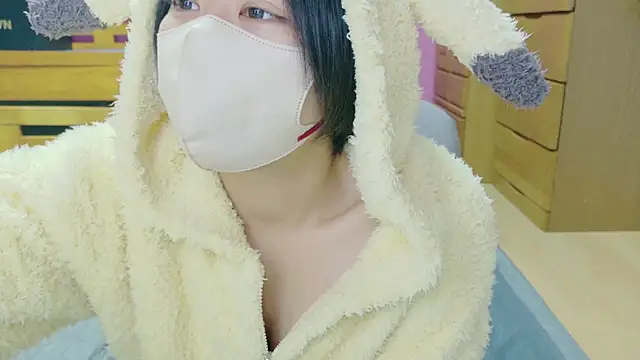 Snapshot of _usya_2525 chatting on March 17, 2025, 4:33 pm usya 2525 online show from March 17, 2025, 4:33 pm
