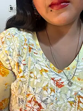 Ayesha mahi online show from September 18, 2025, 9:22 am