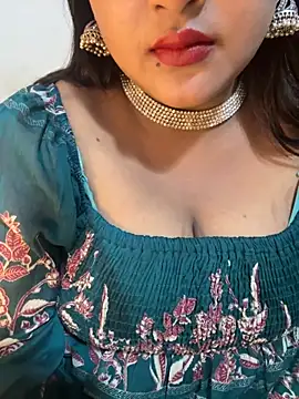 Ayesha mahi online show from October 19, 2025, 1:56 pm