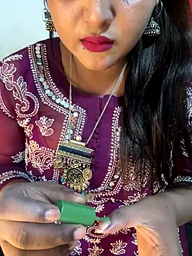 Ayesha mahi online show from October 23, 2025, 9:41 am