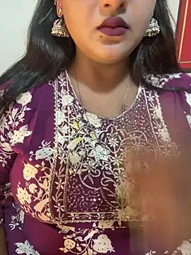 Ayesha mahi online show from October 29, 2025, 8:27 am