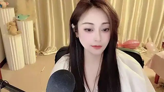 Daisy-77 online show from February 5, 2025, 12:10 am