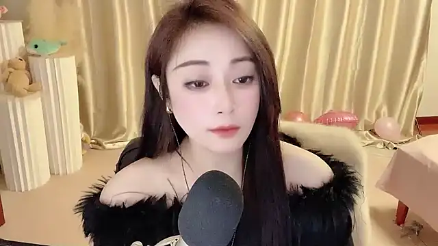 Daisy-77 online show from February 7, 2025, 8:53 pm