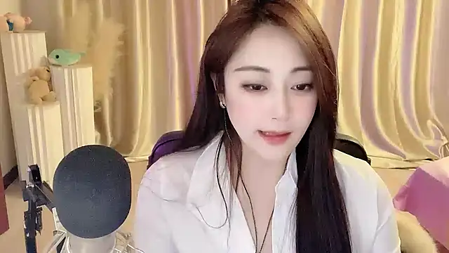 Daisy-77 online show from February 24, 2025, 5:53 pm