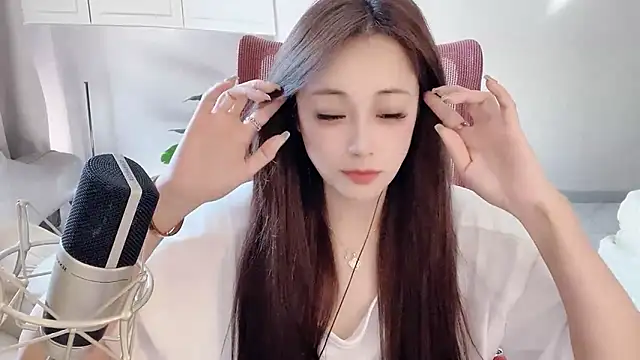 Daisy-77 online show from September 29, 2025, 5:34 am