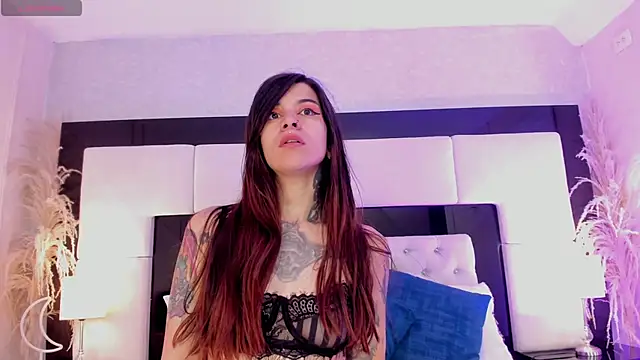 Maddissonlove online show from February 18, 2025, 12:17 pm