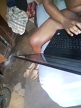 Snapshot of African_Masked_Couple chatting on March 7, 2025, 6:13 am African Masked Couple online show from March 7, 2025, 6:13 am