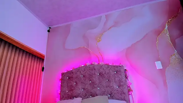 Daisy  rose online show from March 17, 2025, 3:14 am