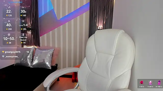 Snapshot of emily_layton chatting on February 9, 2025, 7:30 pm emily layton online show from February 9, 2025, 7:30 pm
