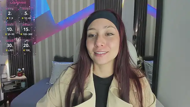 Snapshot of emily_layton chatting on December 5, 2025, 2:36 pm emily layton online show from December 5, 2025, 2:36 pm