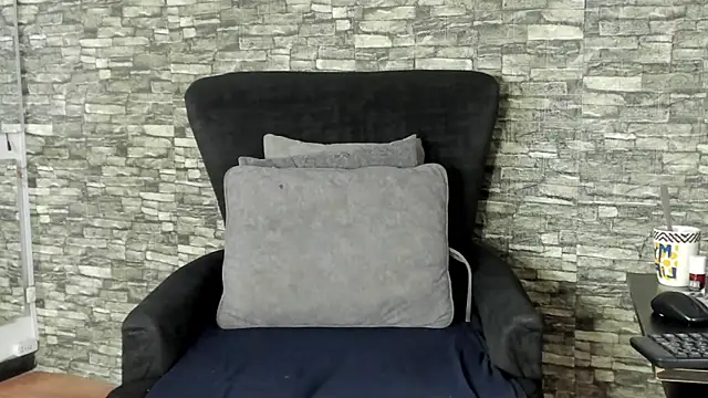 alondrabigtits online show from November 20, 2025, 12:27 pm