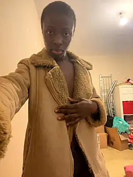 Snapshot of pupine35 chatting on November 20, 2025, 10:04 am pupine35 online show from November 20, 2025, 10:04 am