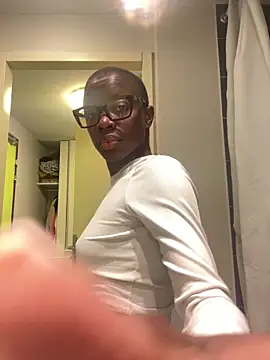 Snapshot of pupine35 chatting on February 6, 2026, 12:08 pm pupine35 online show from February 6, 2026, 12:08 pm