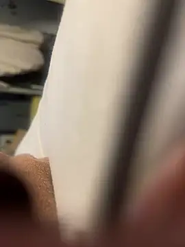 Snapshot of pupine35 chatting on February 13, 2026, 2:57 pm pupine35 online show from February 13, 2026, 2:57 pm