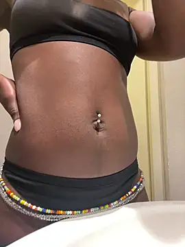 Snapshot of pupine35 chatting on February 16, 2026, 2:35 pm pupine35 online show from February 16, 2026, 2:35 pm