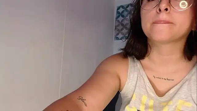 Aria smith01 online show from October 3, 2025, 1:41 pm