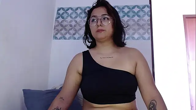 Aria smith01 online show from October 7, 2025, 2:03 pm