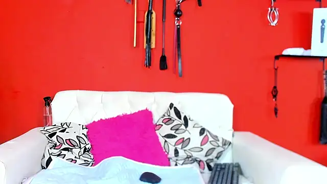 Snapshot of MIA_SOPHIA1 chatting on December 4, 2024, 8:23 am MIA SOPHIA1 online show from December 4, 2024, 8:23 am