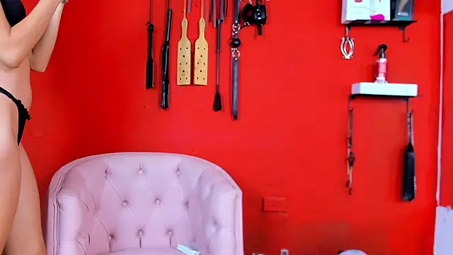 Snapshot of MIA_SOPHIA1 chatting on December 10, 2024, 7:37 am MIA SOPHIA1 online show from December 10, 2024, 7:37 am